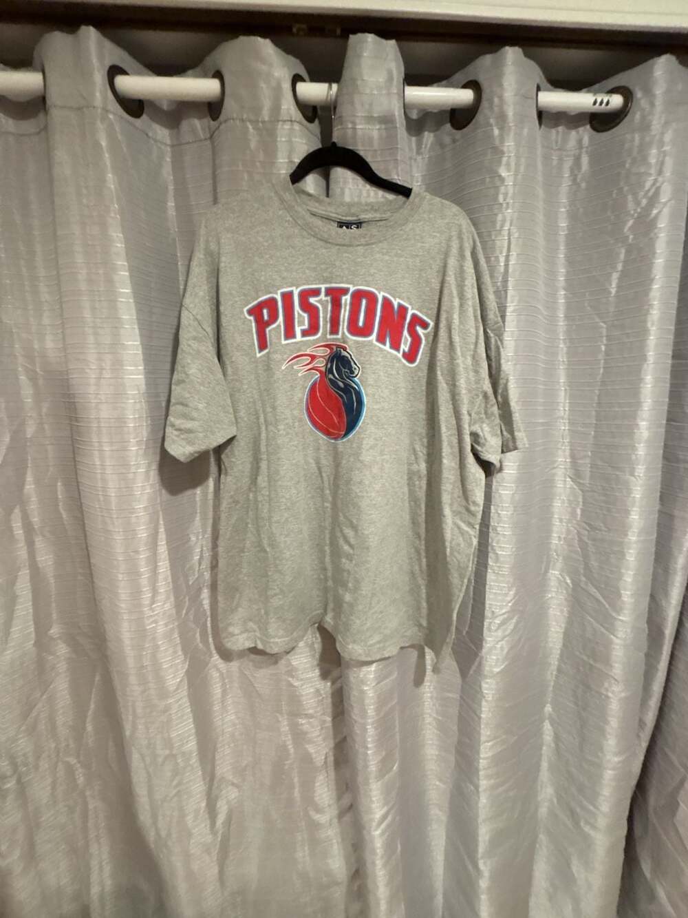 AS Sports Detroit Pistons T-Shirt Size XX-Large Grey Basketball Tee